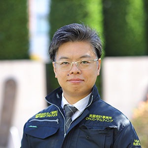 奥富 進介